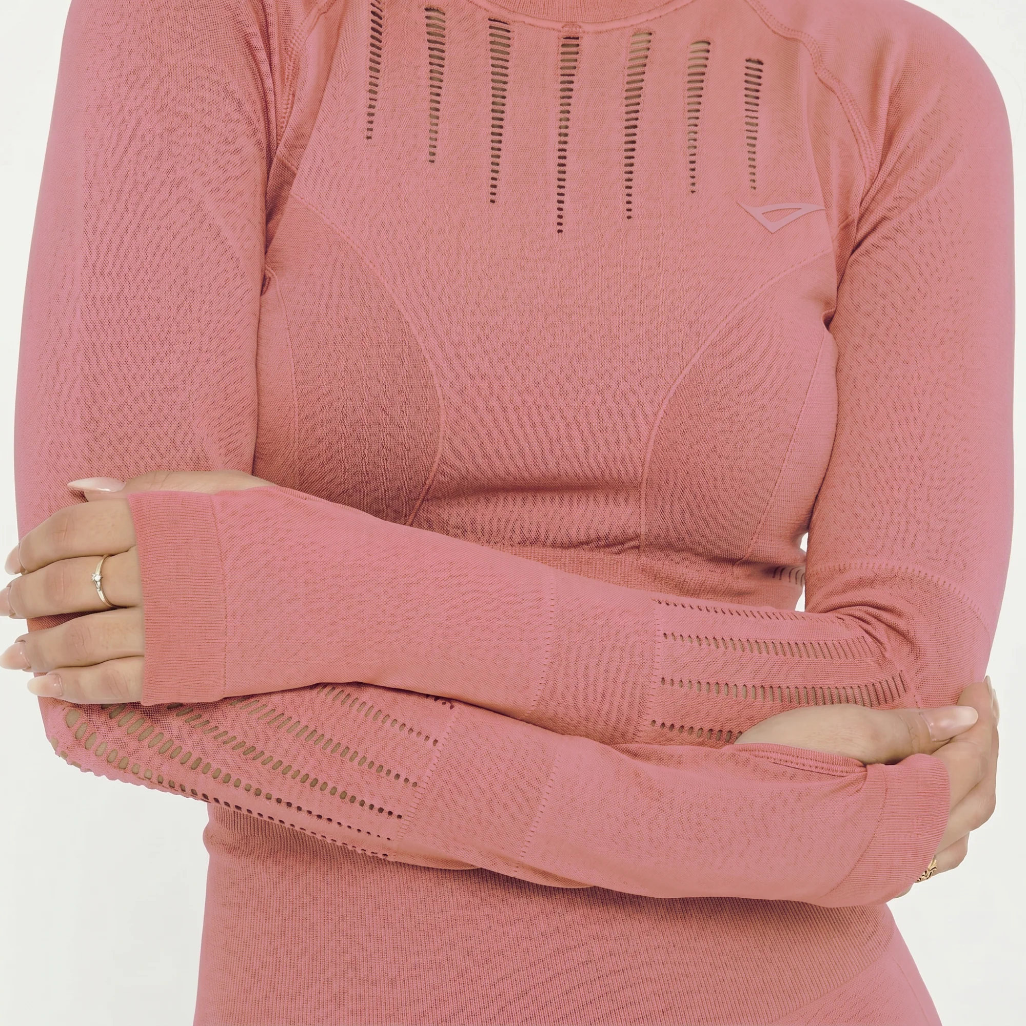 Maglia crop con passapollice da allenamento Rue - Image 4