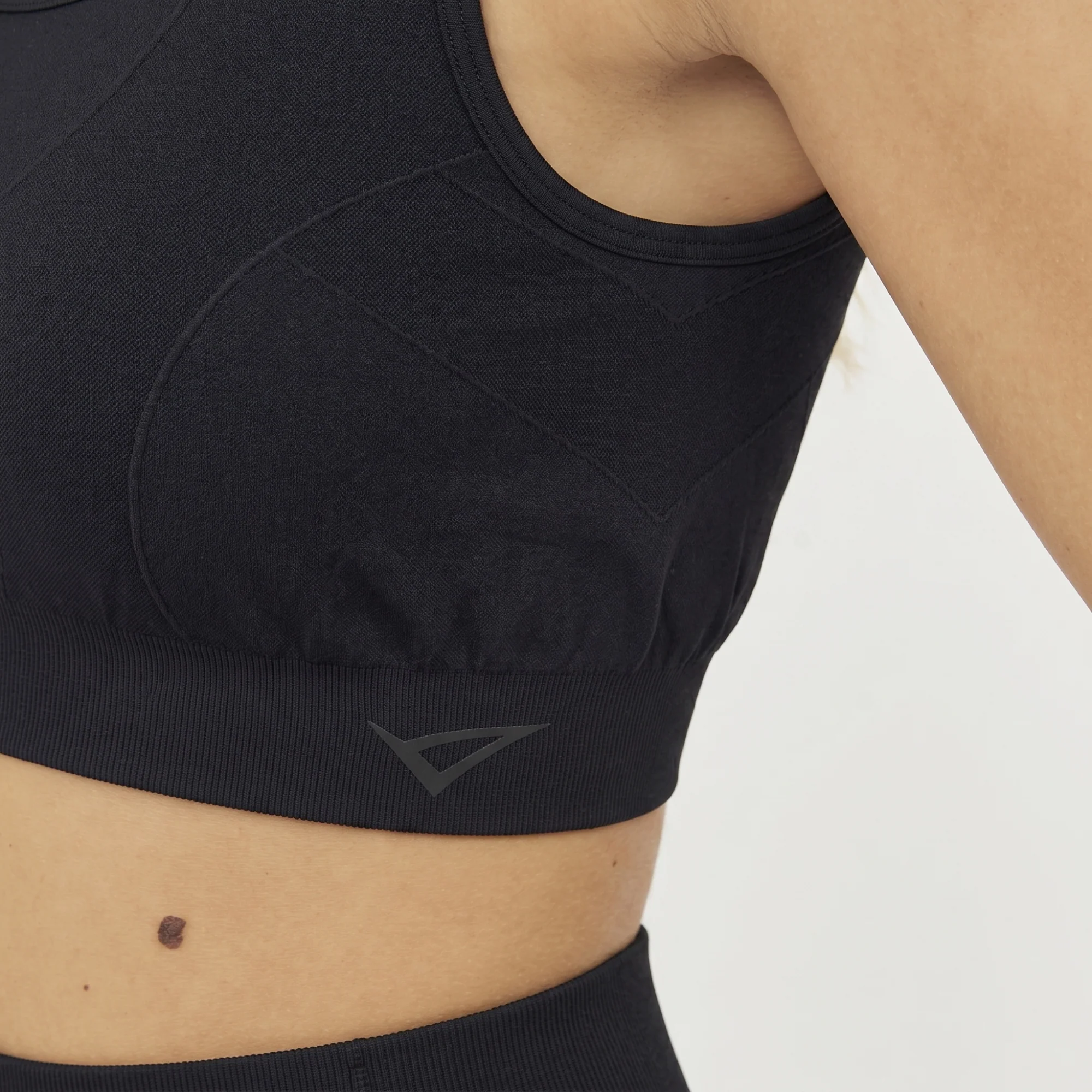 Reggiseno sportivo con coppe Maddy - Image 5